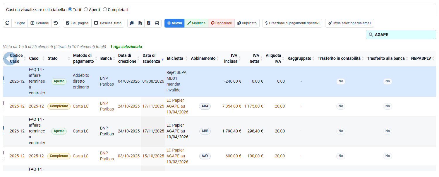 Tabella pagamenti con cliente, banca, date, importi e rifiuto SEPA